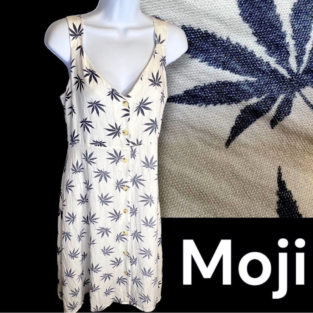 women’s Moji cannabis marijuana dress sz Medium white